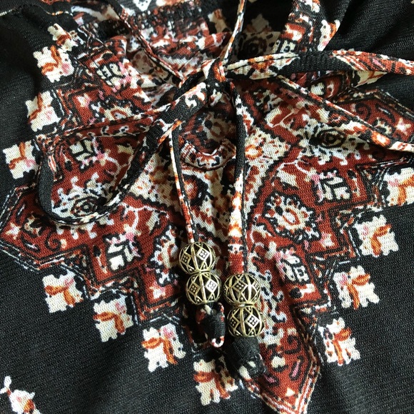 Patterned Tunic Top - Picture 3 of 7